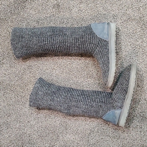 Ugg Australia Women 5819 Sweater Knit Button Boots shoes sz 8 - Picture 7 of 13